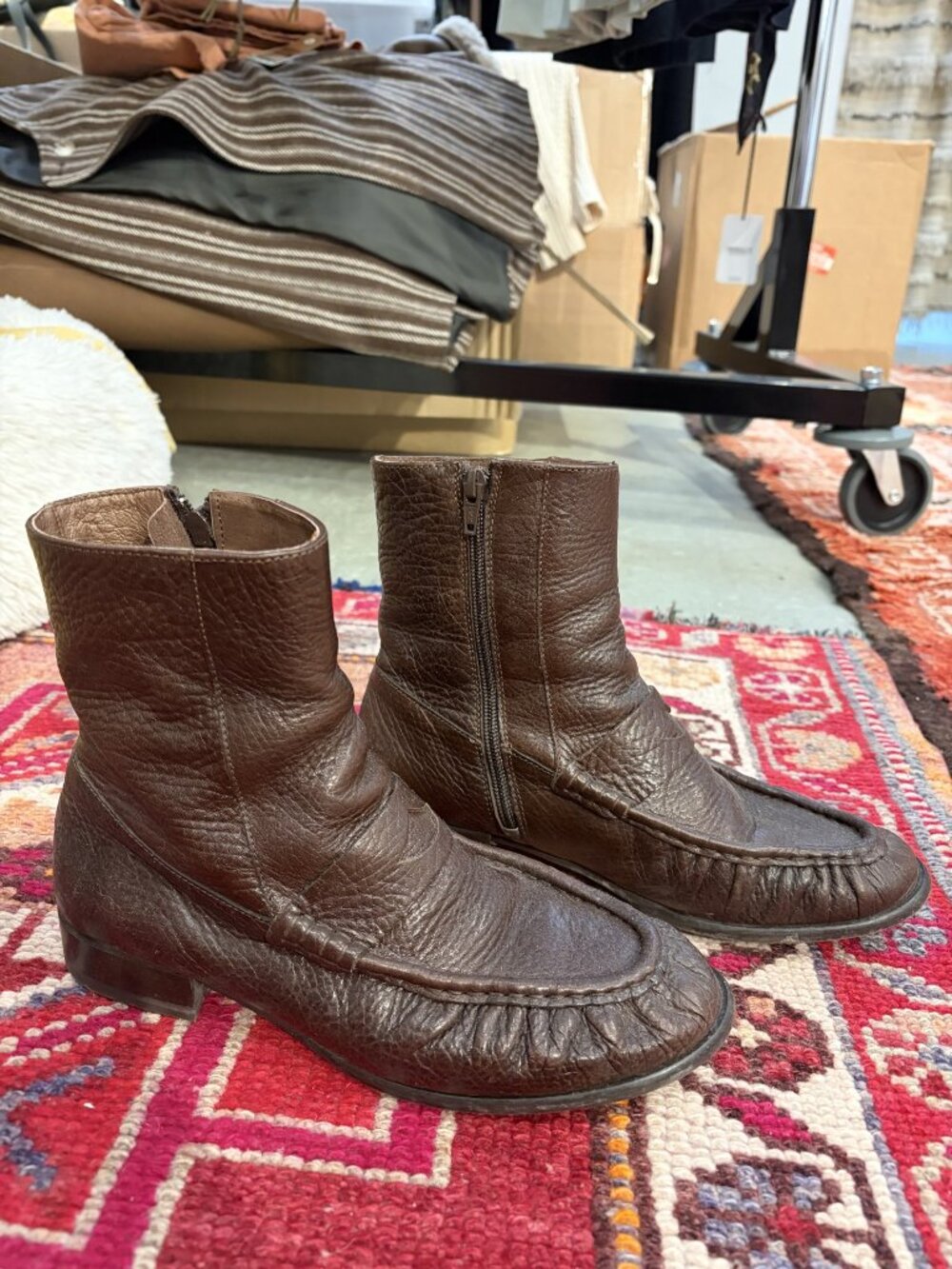 Sessun Gerodi Ankle Boots - Picture 2 of 3